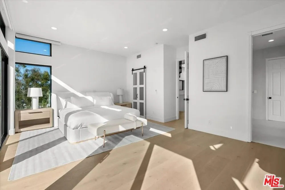 6730 Esplanade Street Playa del Rey, CA 90293