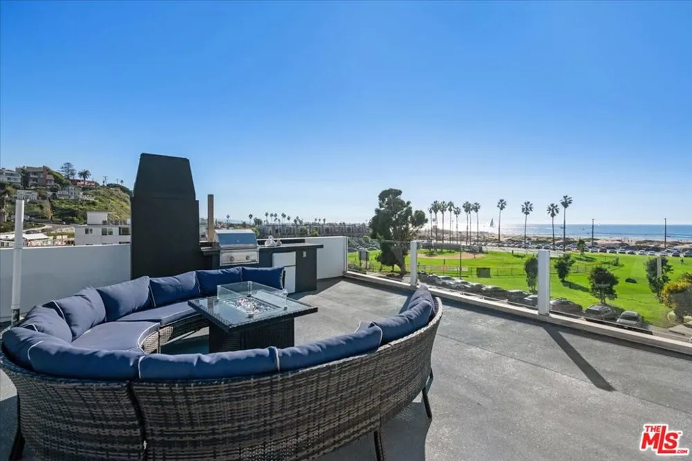 6730 Esplanade Street Playa del Rey, CA 90293