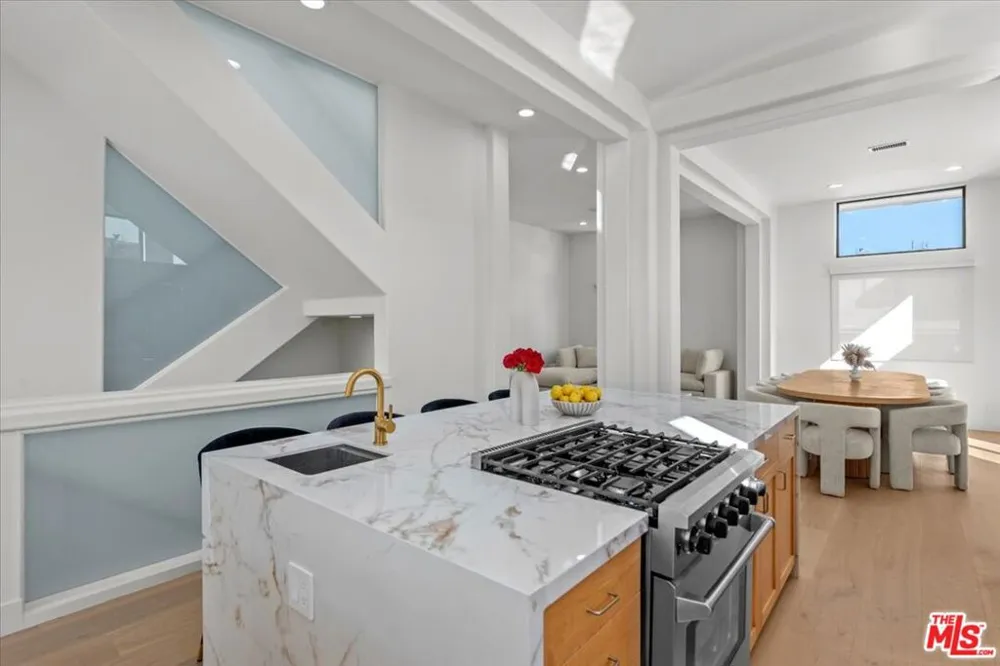 6730 Esplanade Street Playa del Rey, CA 90293