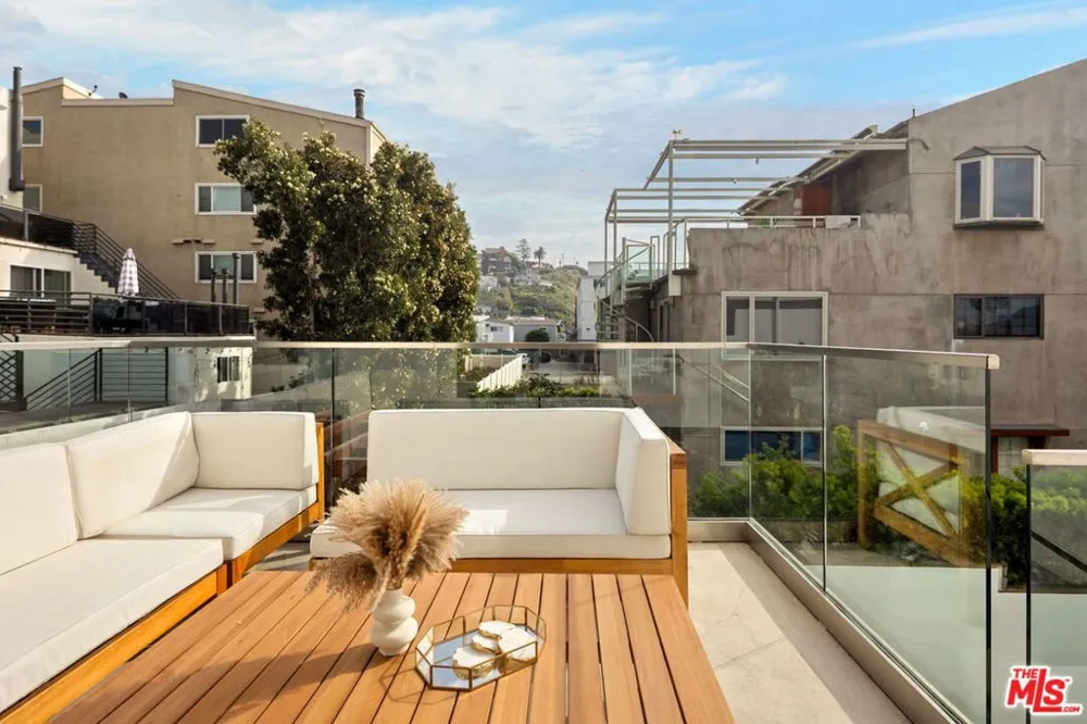 6730 Esplanade Street Playa del Rey, CA 90293