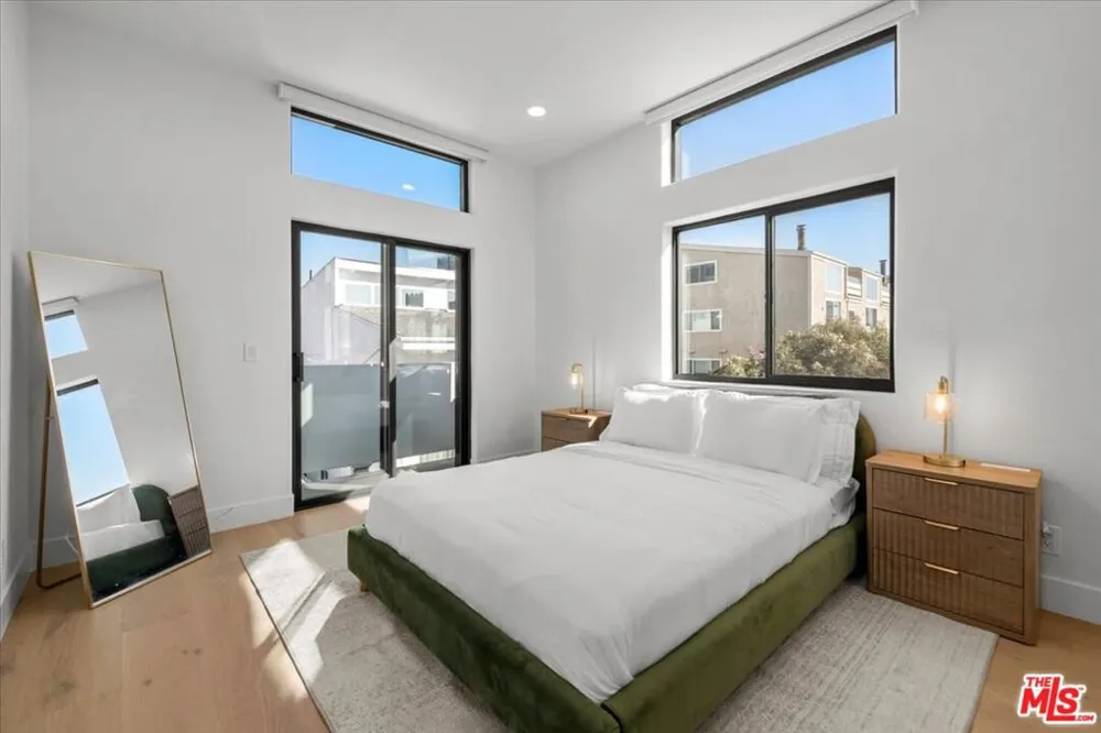 6730 Esplanade Street Playa del Rey, CA 90293