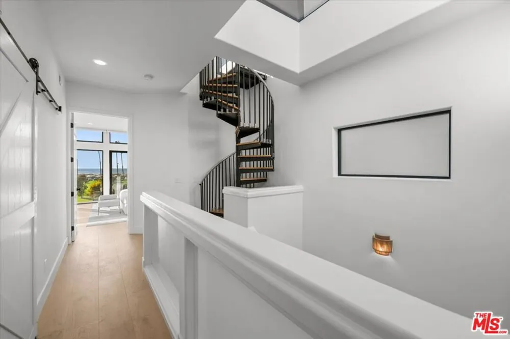 6730 Esplanade Street Playa del Rey, CA 90293