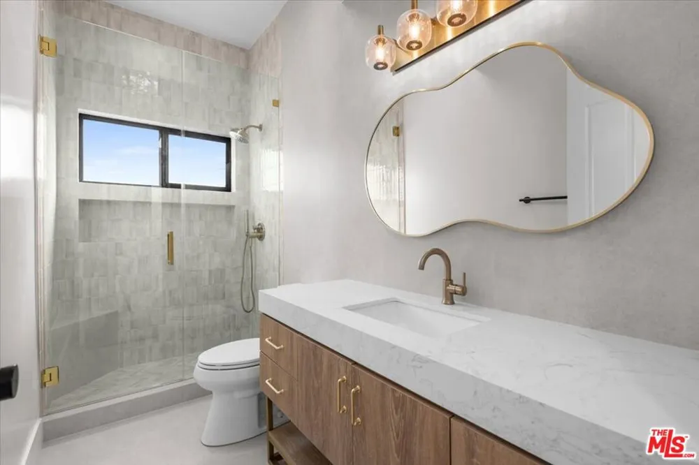 6730 Esplanade Street Playa del Rey, CA 90293