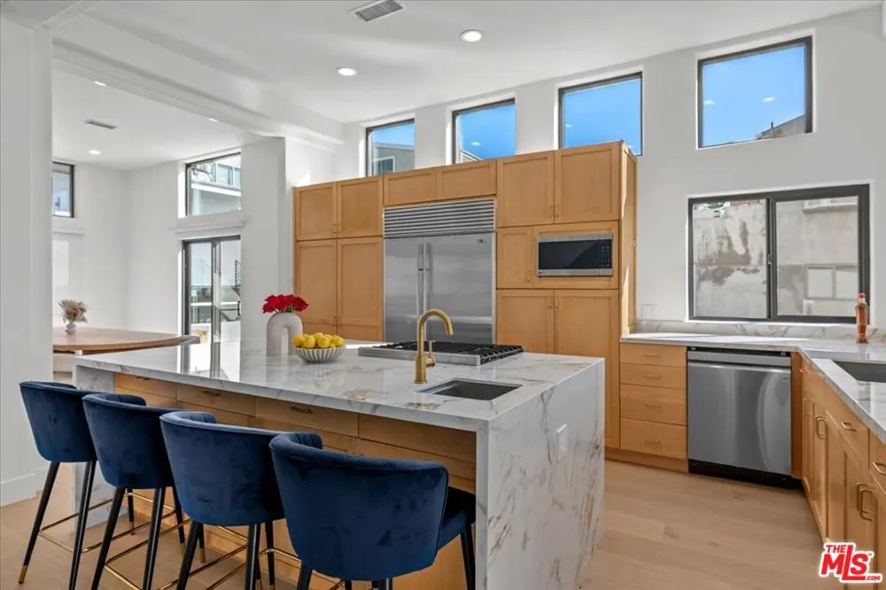 6730 Esplanade Street Playa del Rey, CA 90293