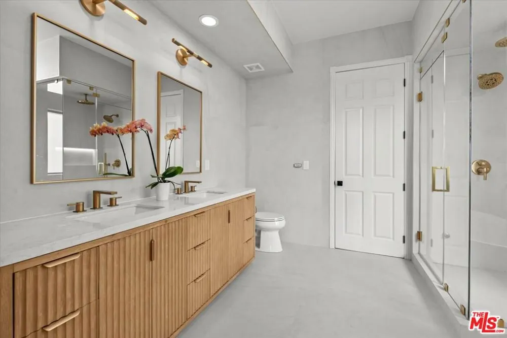 6730 Esplanade Street Playa del Rey, CA 90293