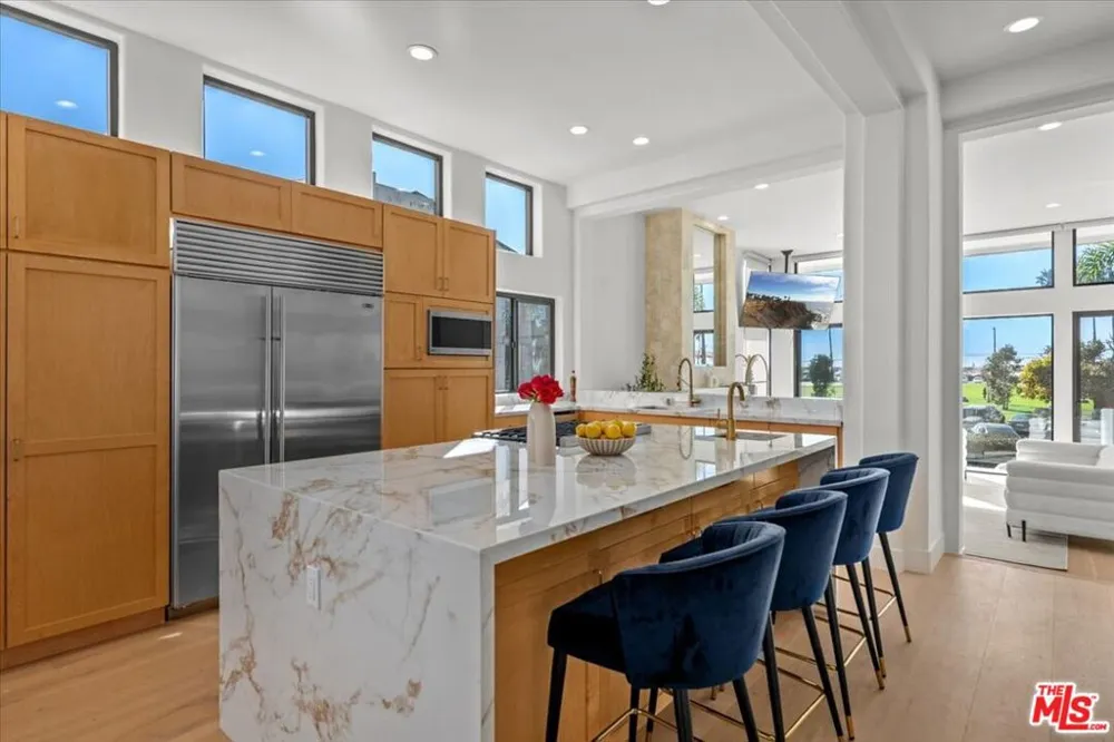 6730 Esplanade Street Playa del Rey, CA 90293