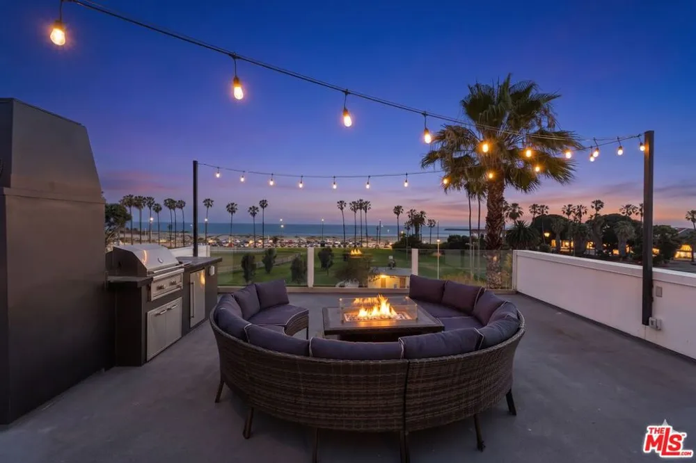 6730 Esplanade Street Playa del Rey, CA 90293