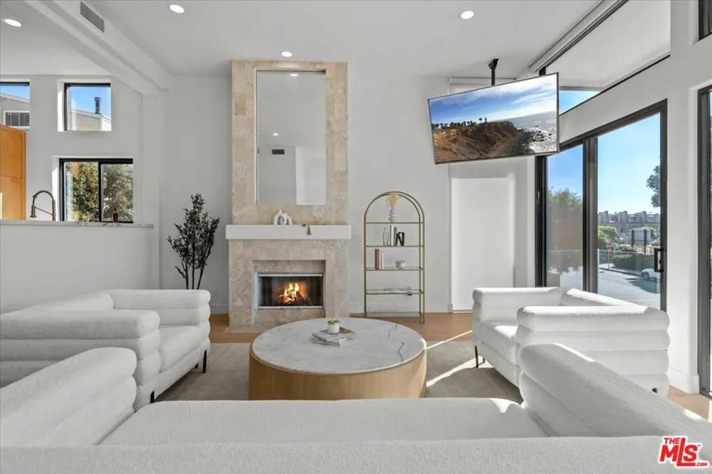 6730 Esplanade Street Playa del Rey, CA 90293