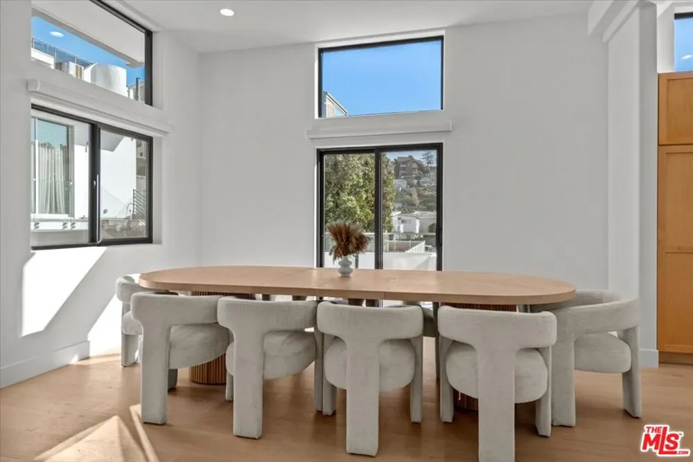 6730 Esplanade Street Playa del Rey, CA 90293