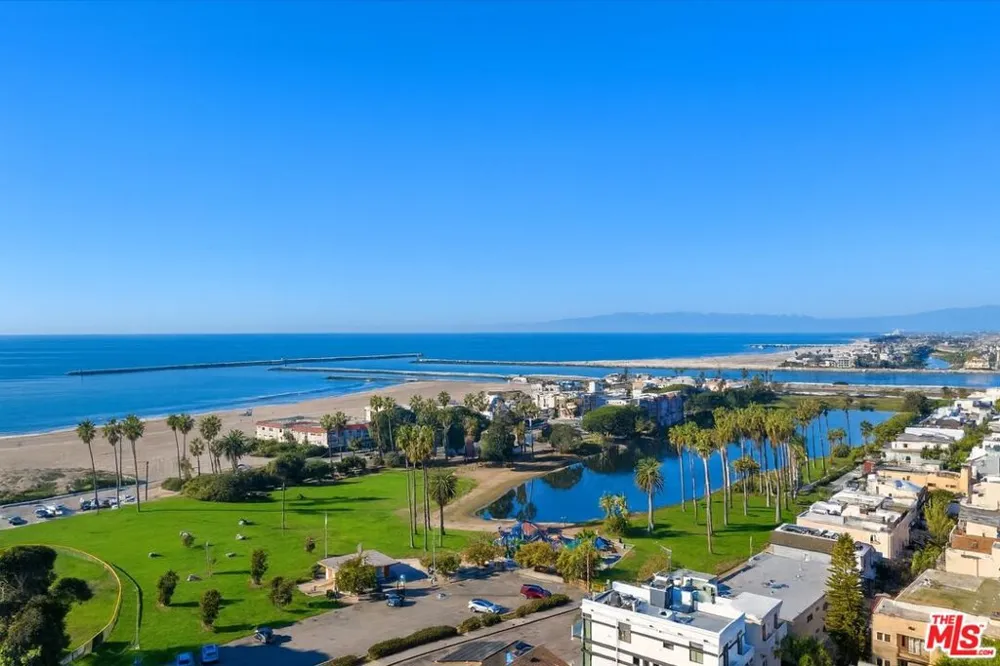 6730 Esplanade Street Playa del Rey, CA 90293