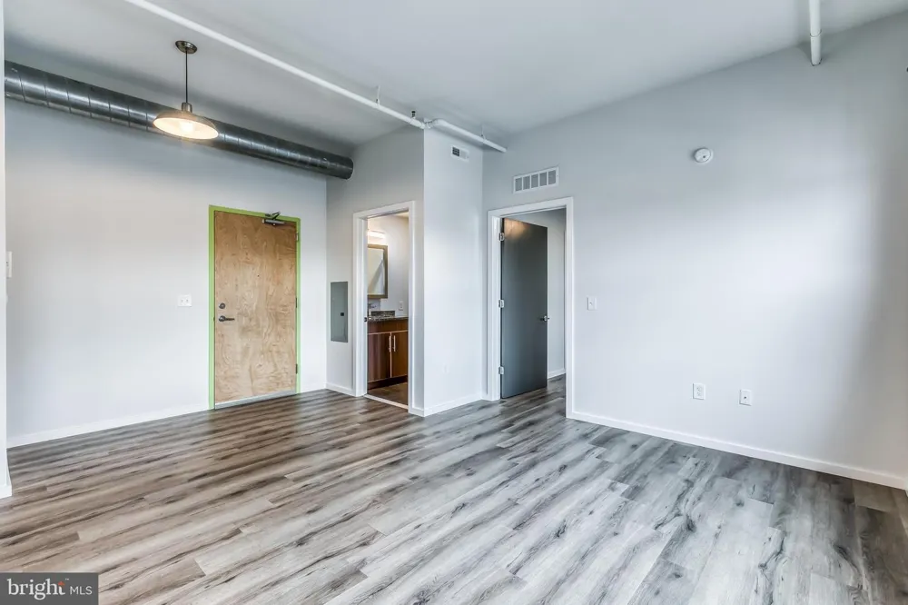4800 BROWN STREET #UNIT 405 Philadelphia, PA 19139