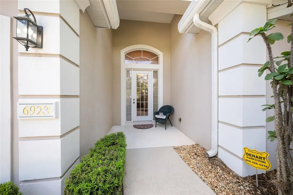 6923 LENNOX PLACE University Park, FL 34201