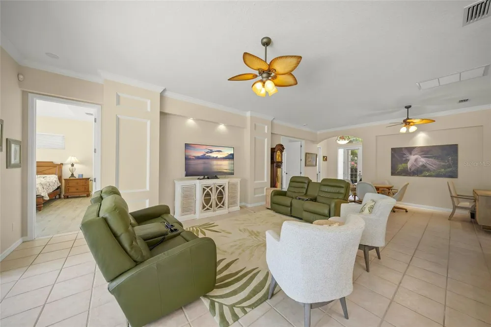 6923 LENNOX PLACE University Park, FL 34201