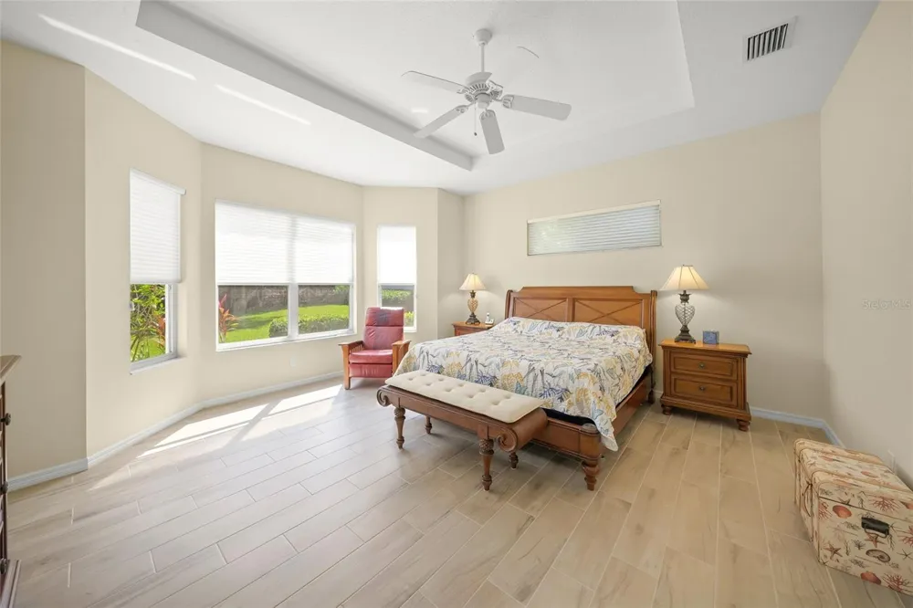 6923 LENNOX PLACE University Park, FL 34201