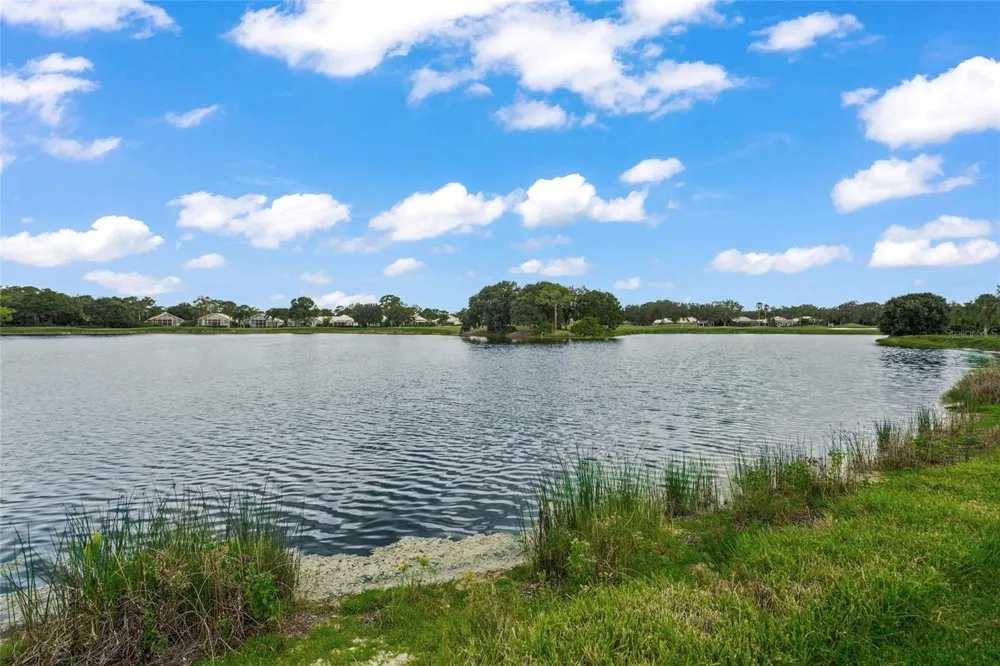 6923 LENNOX PLACE University Park, FL 34201