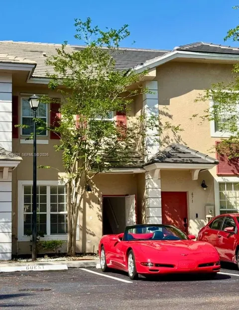 669 NW 42nd Ave