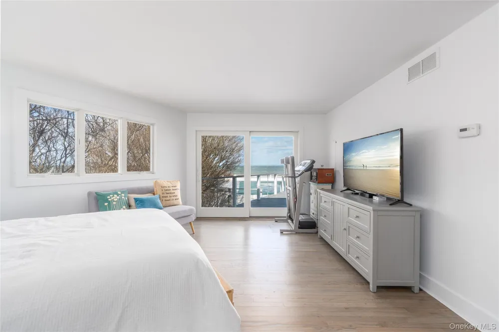 56765 Route 48 Greenport, NY 11944