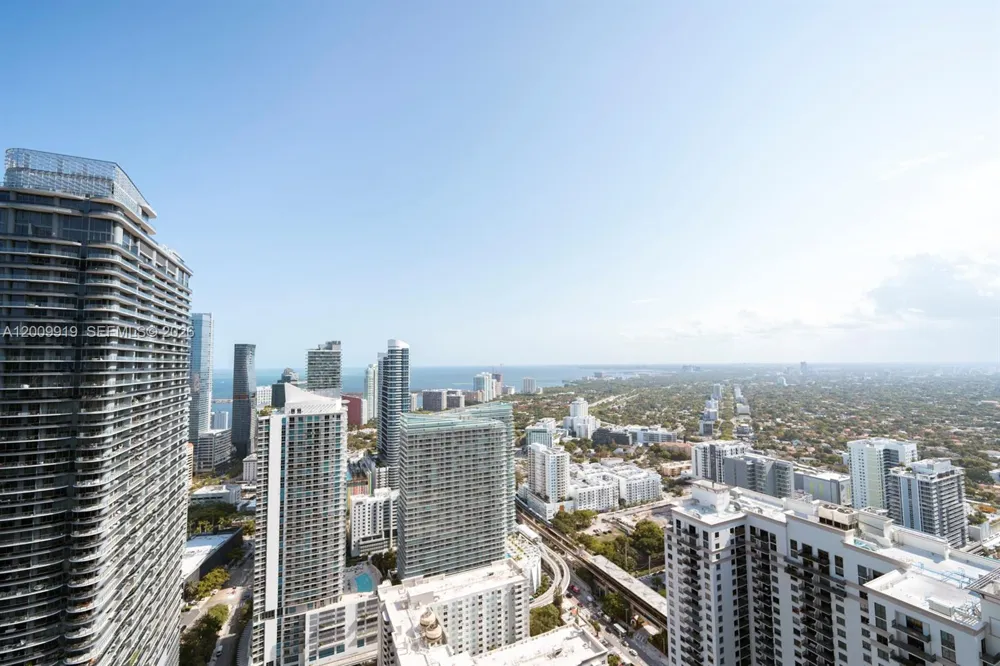 45 SW 9th St #4906 Miami, FL 33130