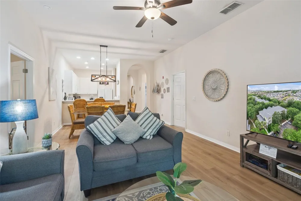 313 LUCAYA LOOP Davenport, FL 33897