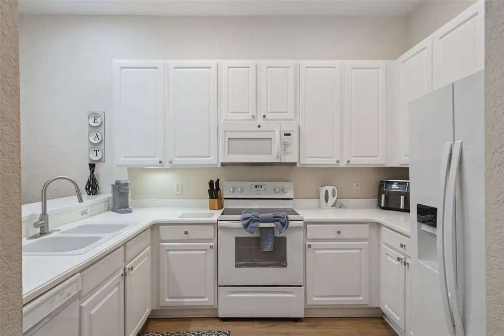 313 LUCAYA LOOP Davenport, FL 33897