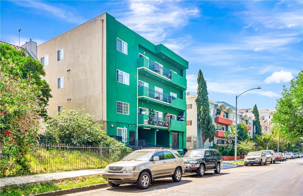 316 S New Hampshire #301 Los Angeles, CA 90020