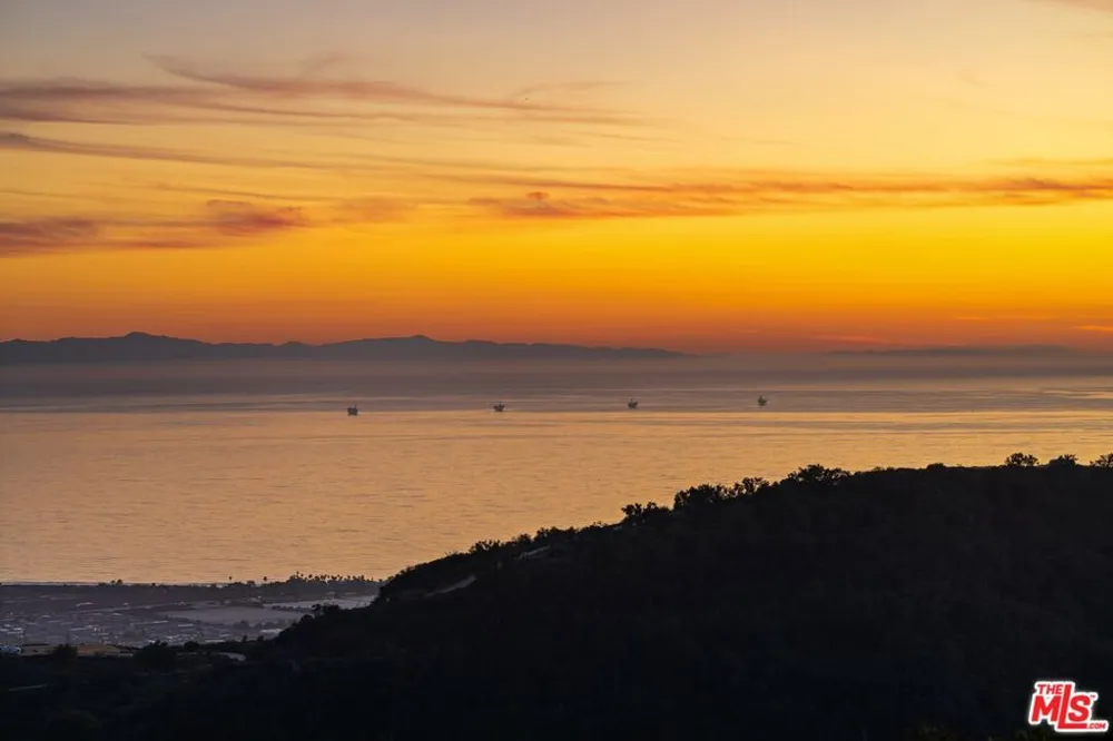 1915 Monte Alegre Drive Carpinteria, CA 93013