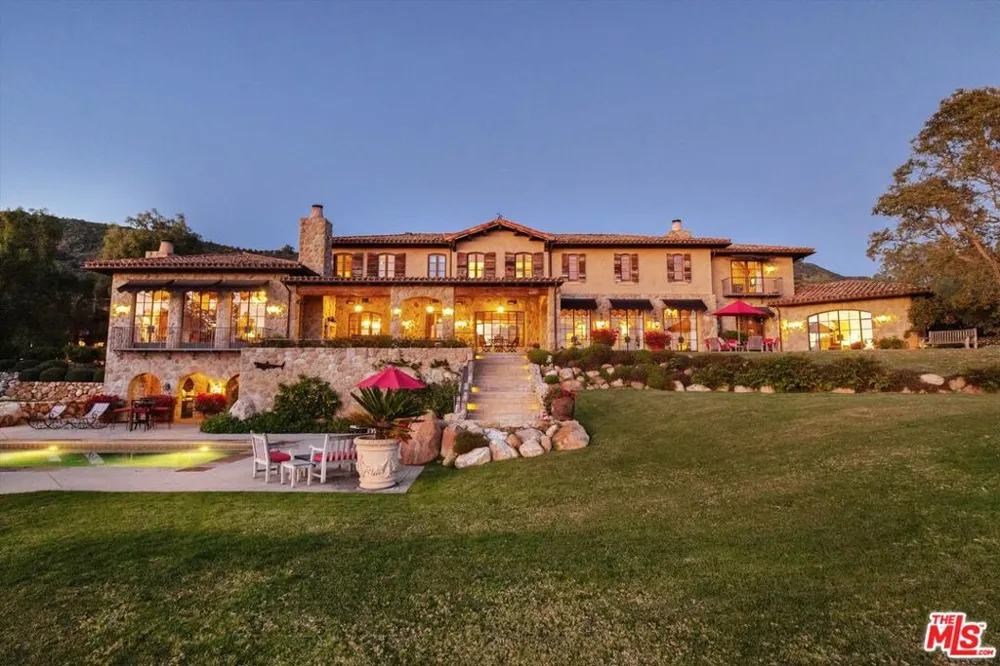 1915 Monte Alegre Drive Carpinteria, CA 93013
