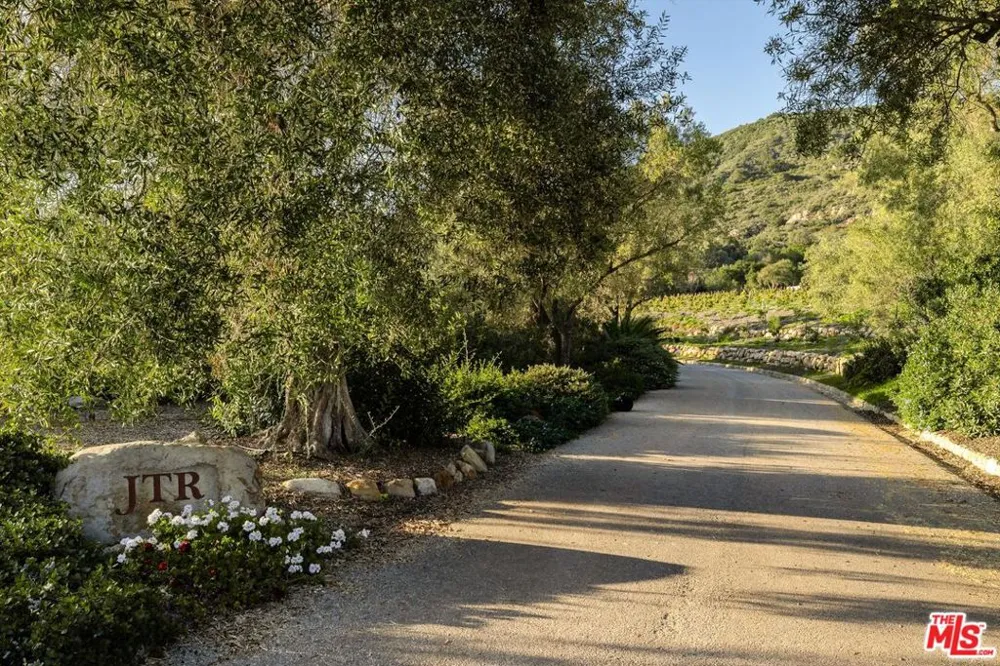 1915 Monte Alegre Drive Carpinteria, CA 93013