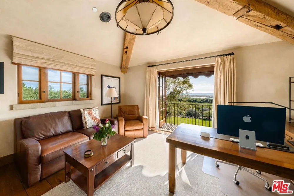 1915 Monte Alegre Drive Carpinteria, CA 93013