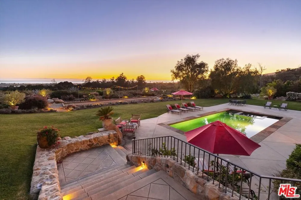 1915 Monte Alegre Drive Carpinteria, CA 93013