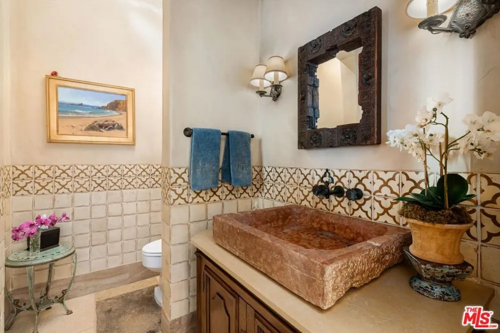 1915 Monte Alegre Drive Carpinteria, CA 93013