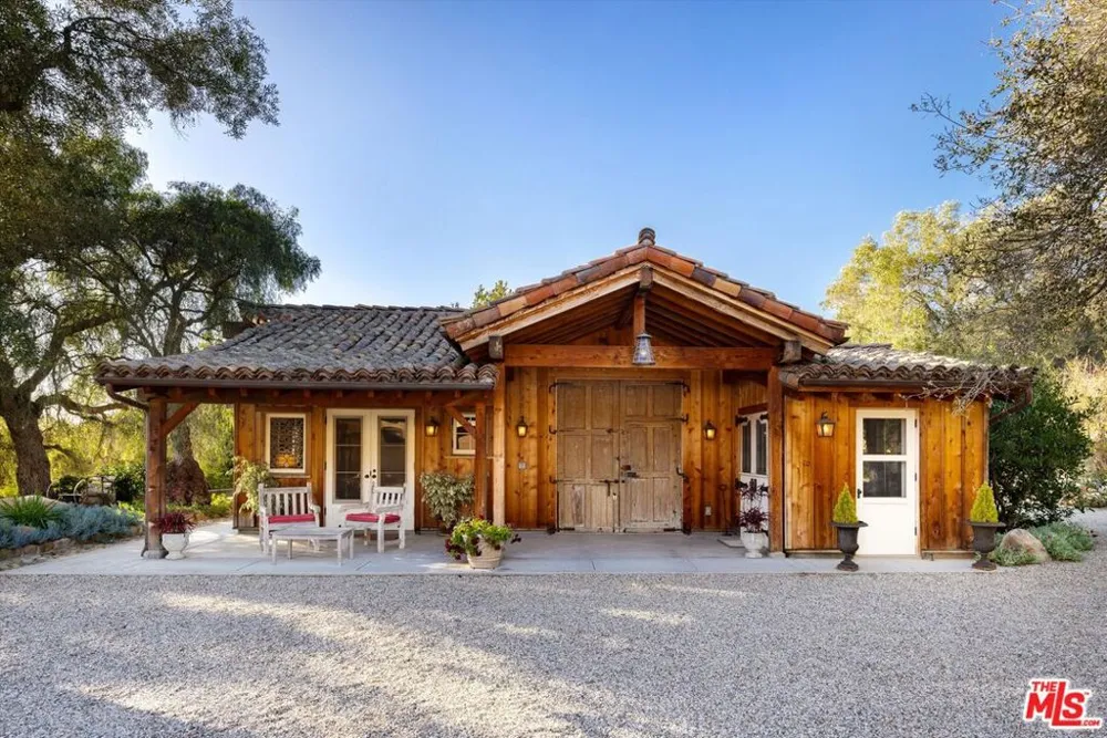 1915 Monte Alegre Drive Carpinteria, CA 93013