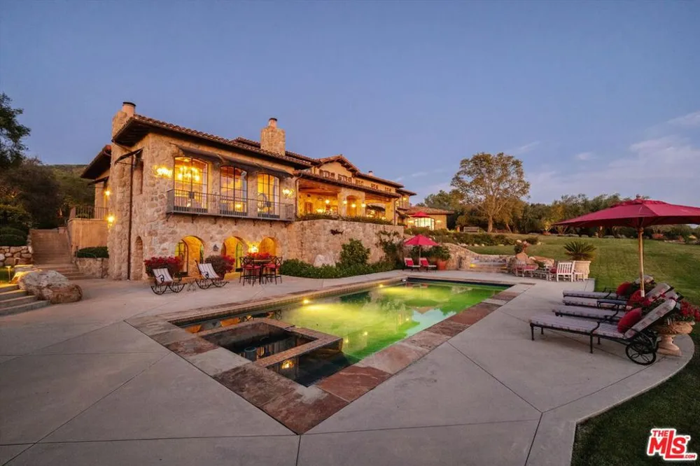 1915 Monte Alegre Drive Carpinteria, CA 93013
