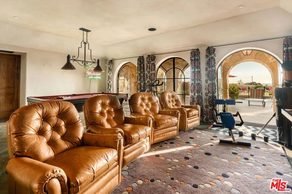 1915 Monte Alegre Drive Carpinteria, CA 93013