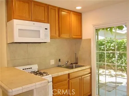 23101 Lanark Street #2 West Hills, CA 91304