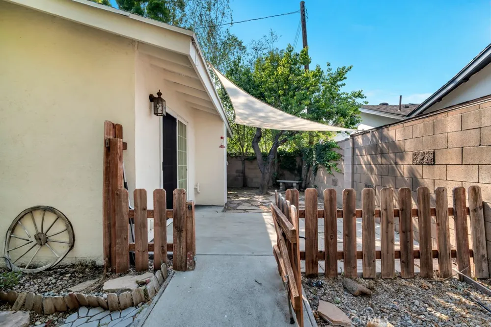 23101 Lanark Street #2 West Hills, CA 91304