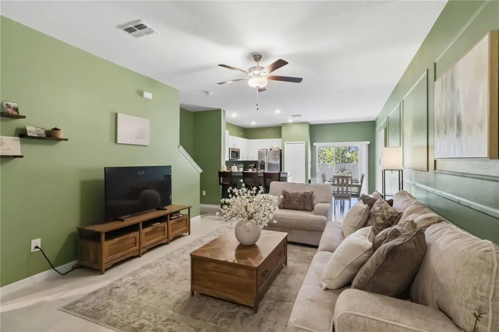 2549 SUNRAY VENUS WAY Ruskin, FL 33570
