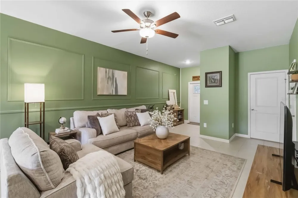 2549 SUNRAY VENUS WAY Ruskin, FL 33570