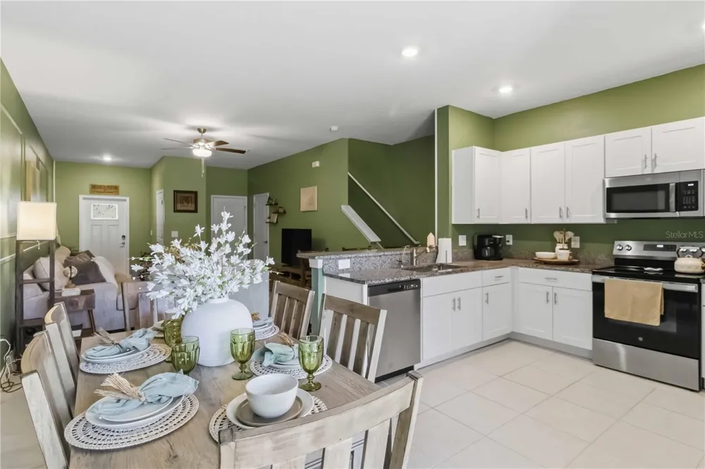 2549 SUNRAY VENUS WAY Ruskin, FL 33570