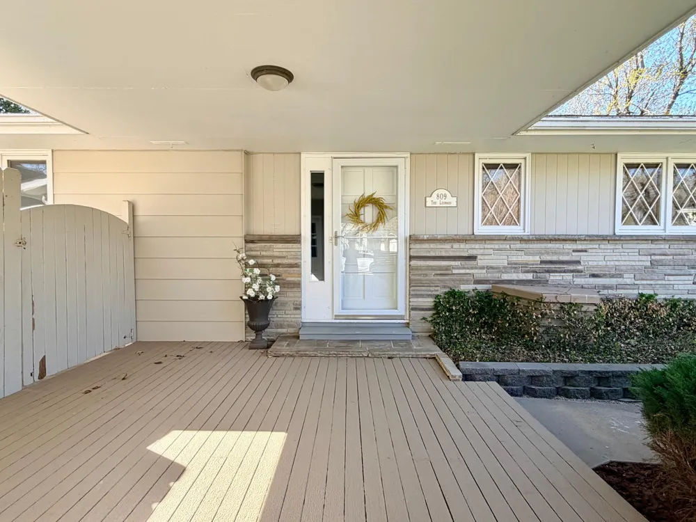 809 W Lake Avenue Worthington, MN 56187