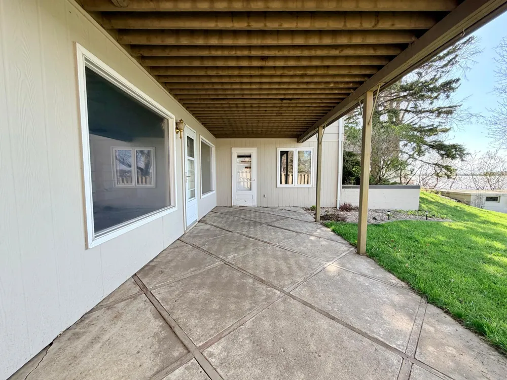 809 W Lake Avenue Worthington, MN 56187