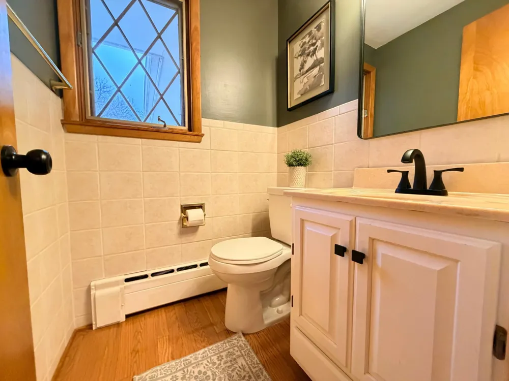 809 W Lake Avenue Worthington, MN 56187