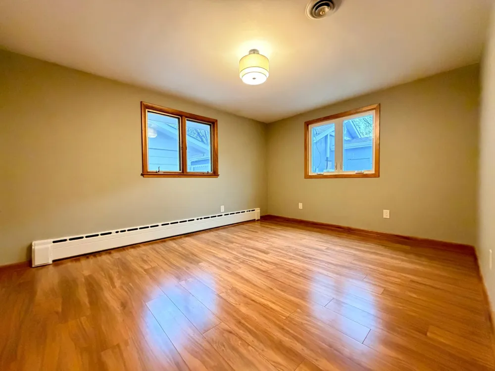 809 W Lake Avenue Worthington, MN 56187