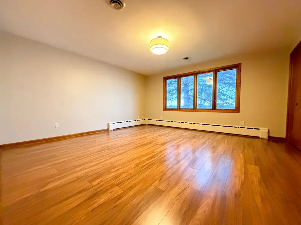 809 W Lake Avenue Worthington, MN 56187