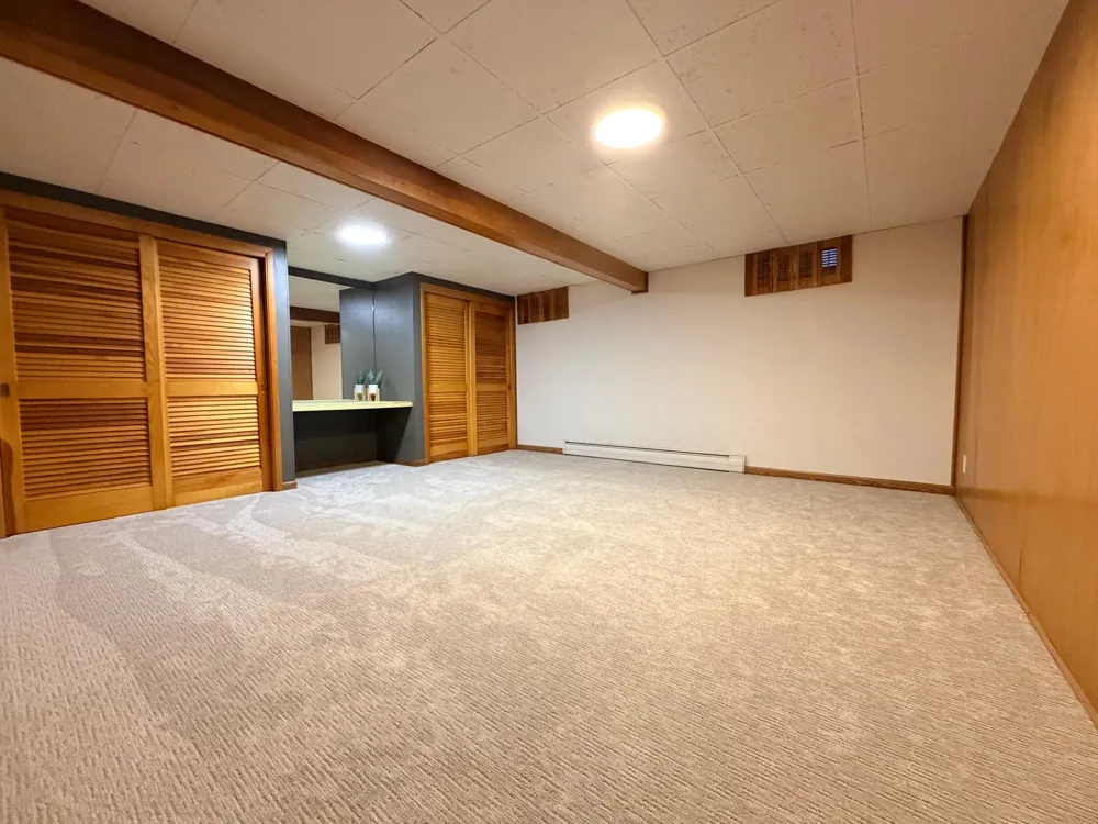 809 W Lake Avenue Worthington, MN 56187