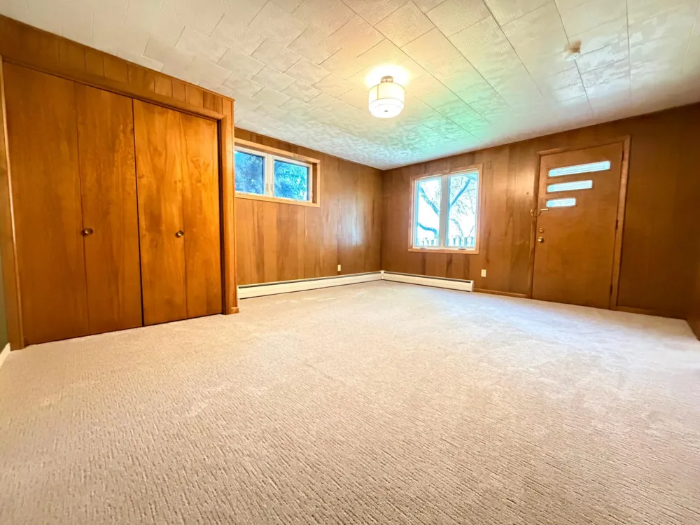 809 W Lake Avenue Worthington, MN 56187