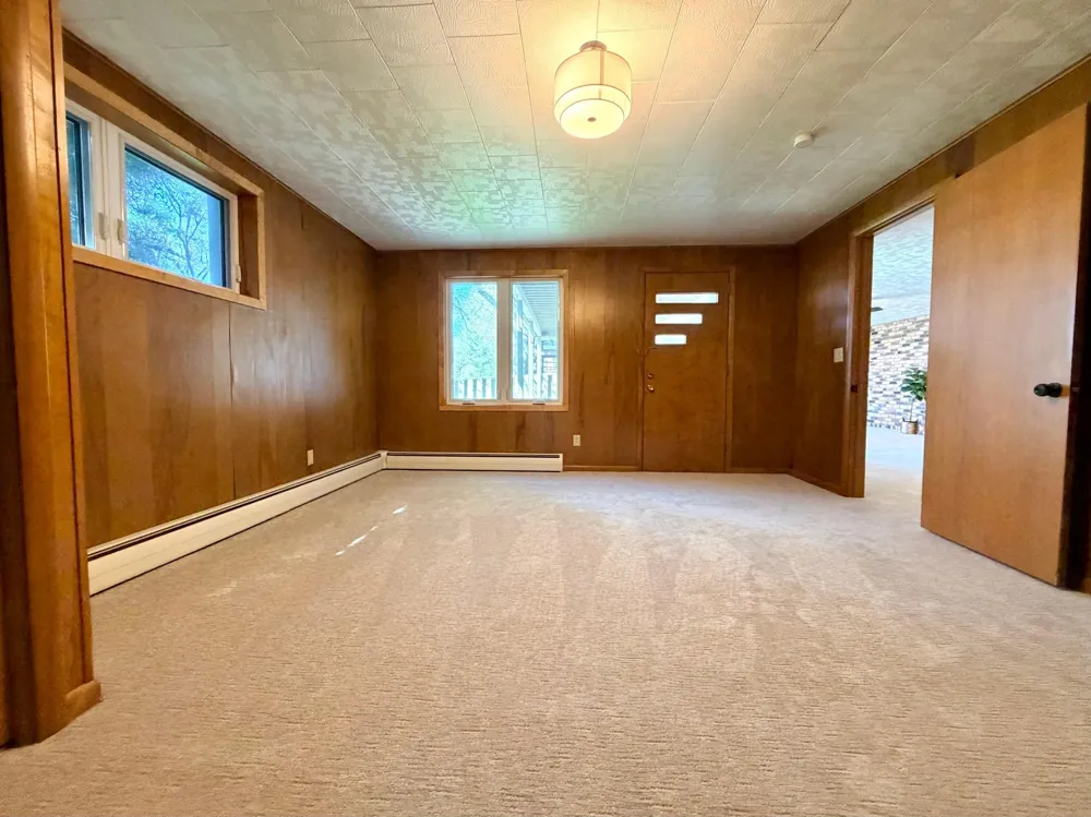 809 W Lake Avenue Worthington, MN 56187