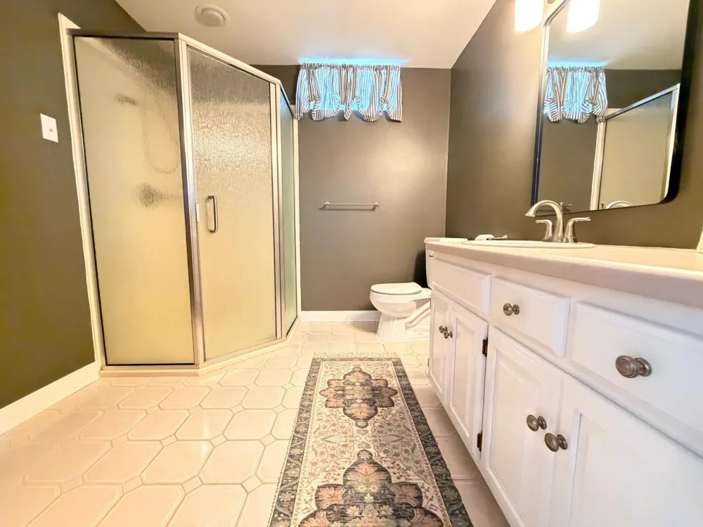 809 W Lake Avenue Worthington, MN 56187