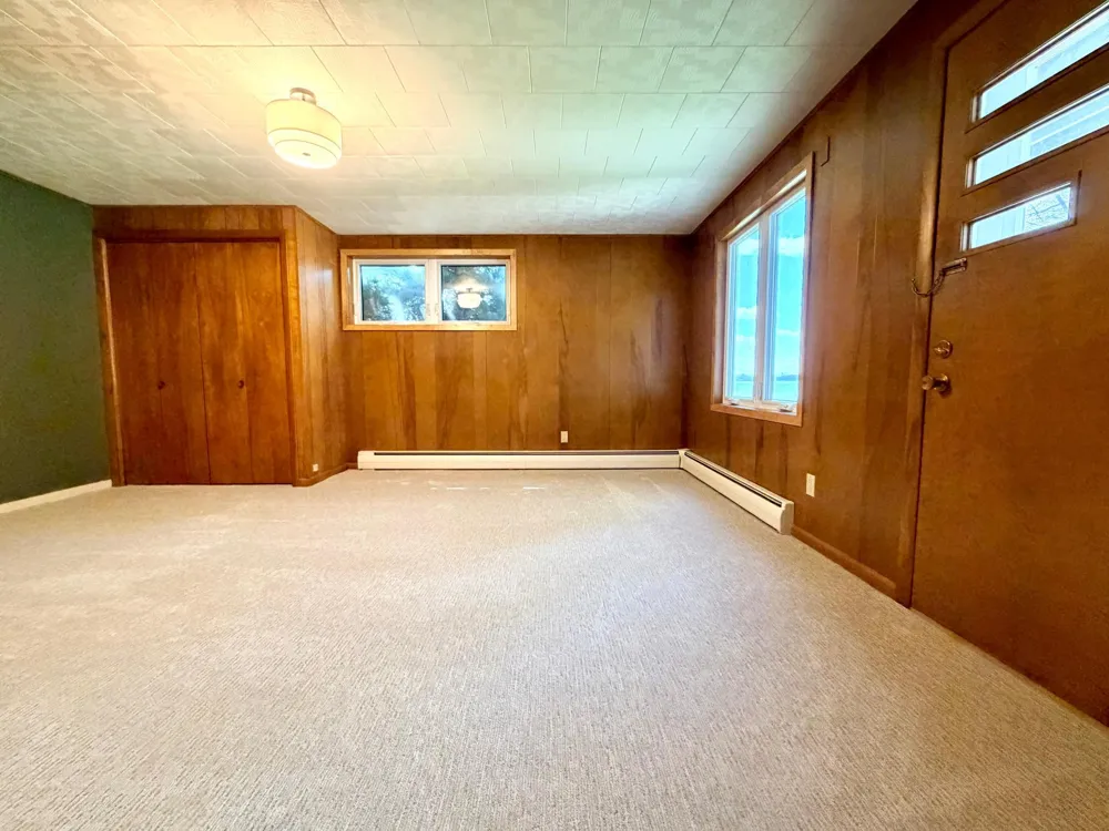 809 W Lake Avenue Worthington, MN 56187