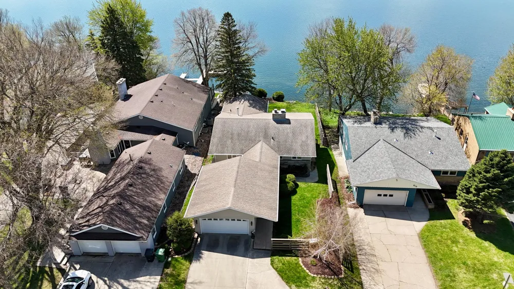 809 W Lake Avenue Worthington, MN 56187